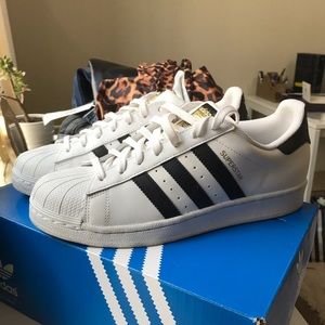 Adidas Men’s Superstar Shell Toe sz 8